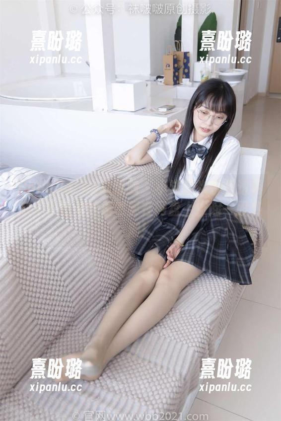 BoBoSocks袜啵啵-小沫 BoBoSocks袜啵啵 - 小沫这次都是透明款了?短肉丝居然要在网盘上掀起一股热潮!
