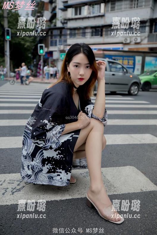 MSLASS梦丝女神-洛洛 MSLASS梦丝女神 - 洛洛的私拍:这作品到底是梦幻还是我想太多了?