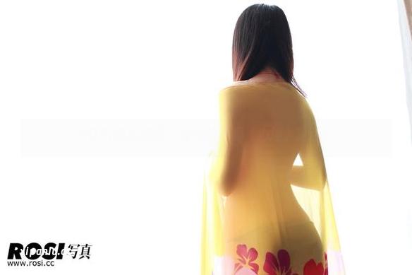 ROSI ROSI新出美图,修女的背叛(心理)暗示。