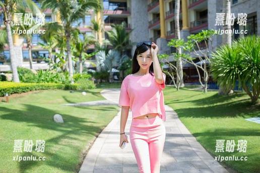 TuiGirl推女郎-哈尼宝宝 TuiGirl推女郎 - 在哈尼宝宝的美图中寻找连衣裙的奇遇