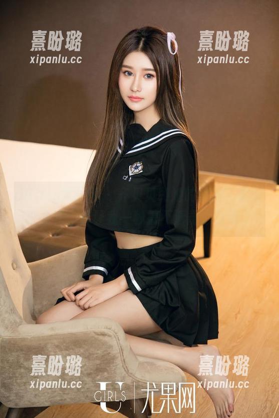UGirls尤果网-齐贝贝 UGirls尤果网 - 齐贝贝和她的美脚,明明没圣光,却让我一秒搞不清重心在哪。