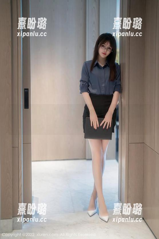 Xiuren秀人网 - Elise谭晓彤的婚纱写真，完全不需要圣光的魔法
