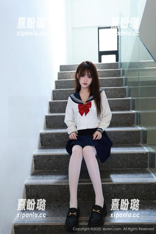 Xiuren秀人网-Jennifer小若 Xiuren秀人网 - Jennifer小若再度出击!全新牛仔裤写真集让人想说:更新的太及时了,助攻我搭配良机!