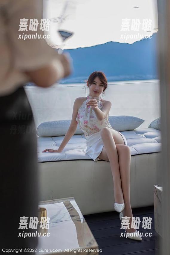 Xiuren秀人网-丹妮Danny Xiuren秀人网 - 一脸懒散的居家娱乐,丹妮Danny更新了!不走心,就是想放松。