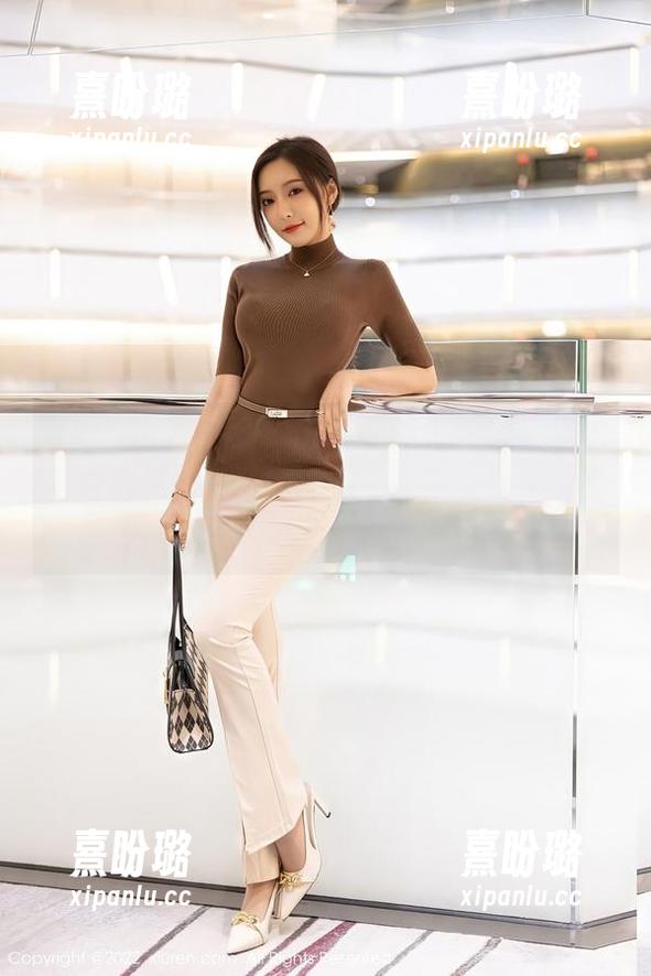 Xiuren秀人网-伍晓丽Shirley Xiuren秀人网 - 伍晓丽Shirley,仍然用白色征服了我的心——这组免费照片太赞了吧。
