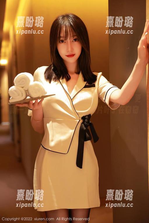 Xiuren秀人网-木子nana Xiuren秀人网 - 木子nana户外合集:更新一波“野气”,你听,那片叶子在窃窃私语?