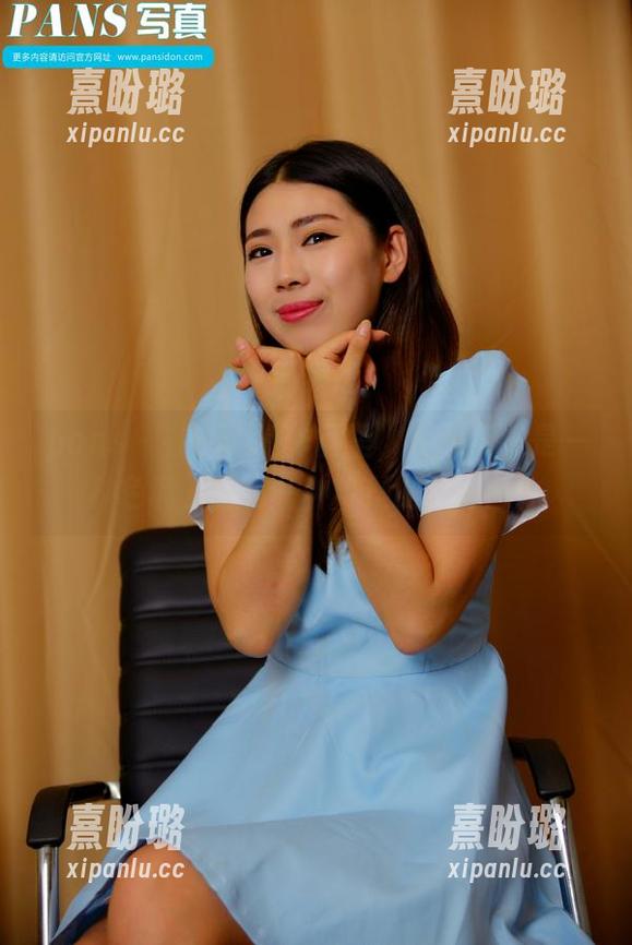 pans-小九 pans - 在小九的作品里,纯白不只是一种色调,还有一种可疑的轻松感~