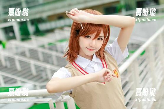 sally多啦雪的2025新年韩服：光彩照人，下载并不费劲！