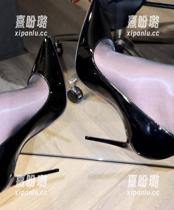 保守的二舅妈 微密圈 - 保守的二舅妈的豹纹写真集——最新力作,速来围观!