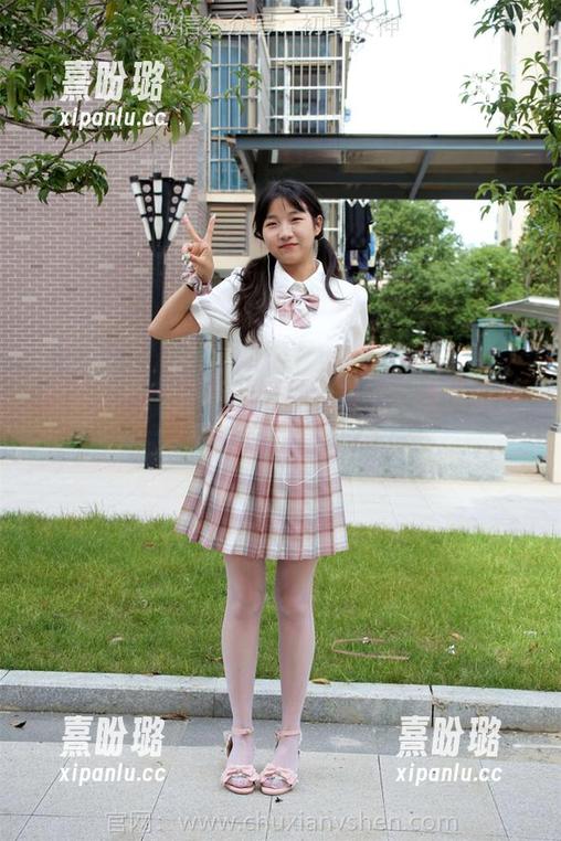 初夏女神-环环 初夏女神 - 环环的婚纱合集——谁说婚纱只能在教堂见?