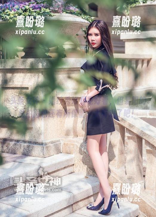 头条女神-易阳 头条女神 - 婚纱秀好看是好看,但易阳的私拍图包还有所保留,太有戏了吧!