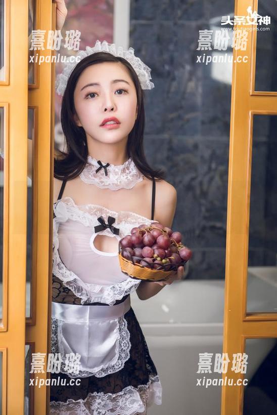 头条女神-火儿 头条女神 - 火儿在浴缸里:原图的氛围绝了,图包带你潜入那一层水波之间。