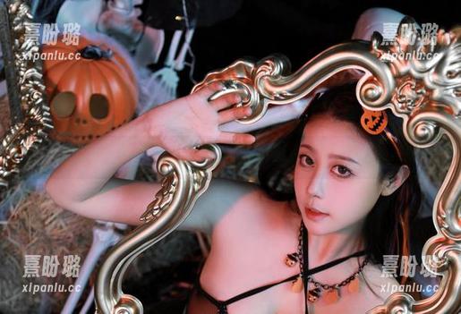 奈汐酱Nice 不明觉厉呀,奈汐酱Nice的甜心全套图集,有种恍惚的美感!