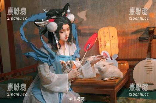 奶狮不咬人 哇,奶狮不咬人这图集更新了!公孙离满脸好奇,是要和我分享什么吗?