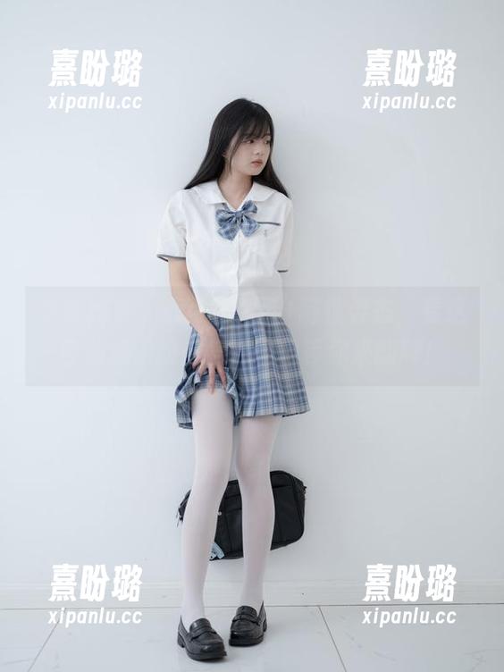 少女秩序 - 鹿可高跟鞋+随性姿态，看这自然流露的自信，图包等你来翻牌！