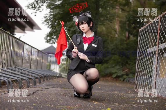 屿鱼yukako 在屿鱼yukako的温柔中,找不到锋利的边缘,只有柔软的气息。