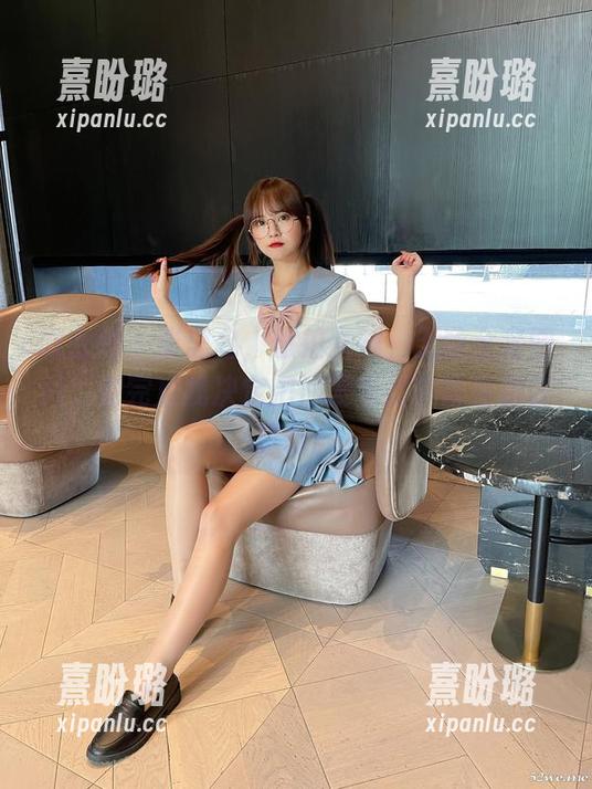 张思允 微密圈 - 张思允,旅拍女神,无敌全套图片,看完后我决定把沙发当行李箱直接去旅行!