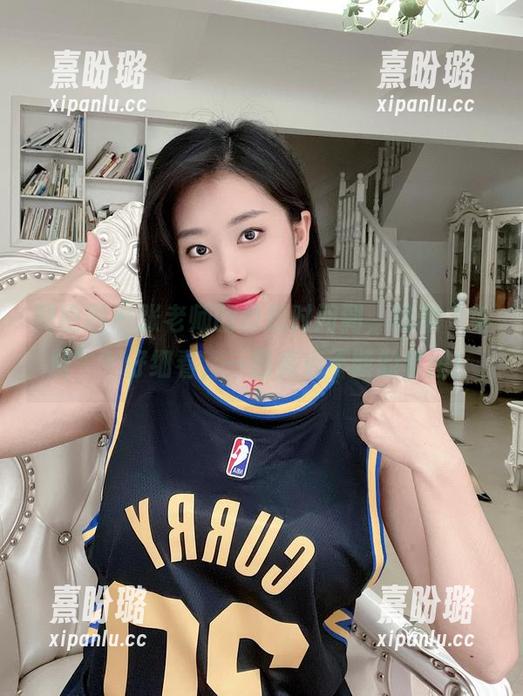 张老师 微密圈 - 张老师的自拍时间到,貌似“免费”?仔细看,一路亮点不断的套图!
