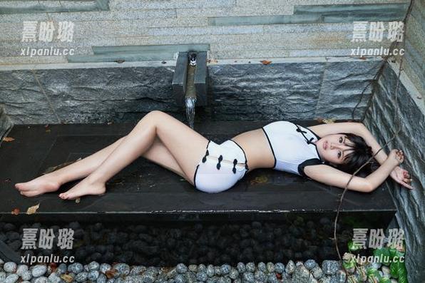 推女郎-李丽莎 推女郎 - 灰丝下的李丽莎——这精选图片让人着迷,究竟是灰还是别的什么?