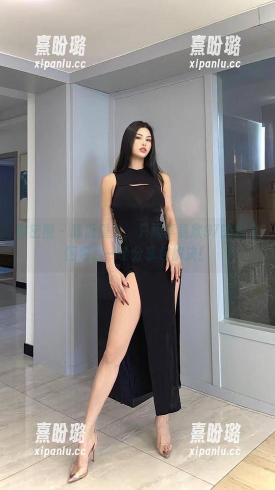 李嘉欣97 微密圈 - 降低重力,只需李嘉欣97的浴室图包,一个分享包解决!