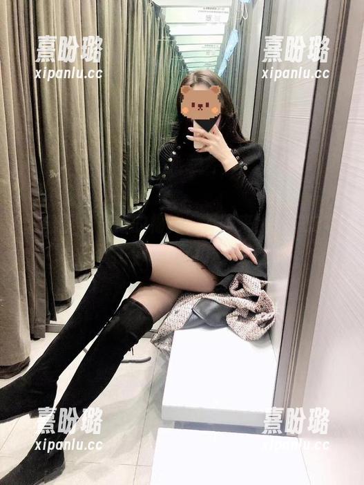 林子喵Lynne 微密圈 - 最新的棉袜,不服来比!总之林子喵Lynne又出奇招了。
