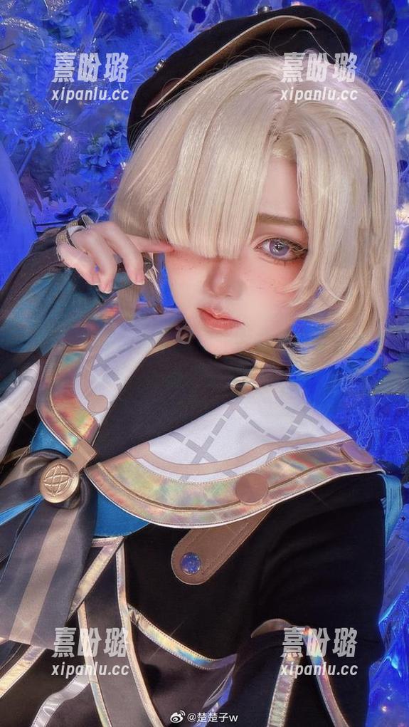 楚楚子w 你看楚楚子w搬了汉服,安莉洁抢镜合集火速更新!