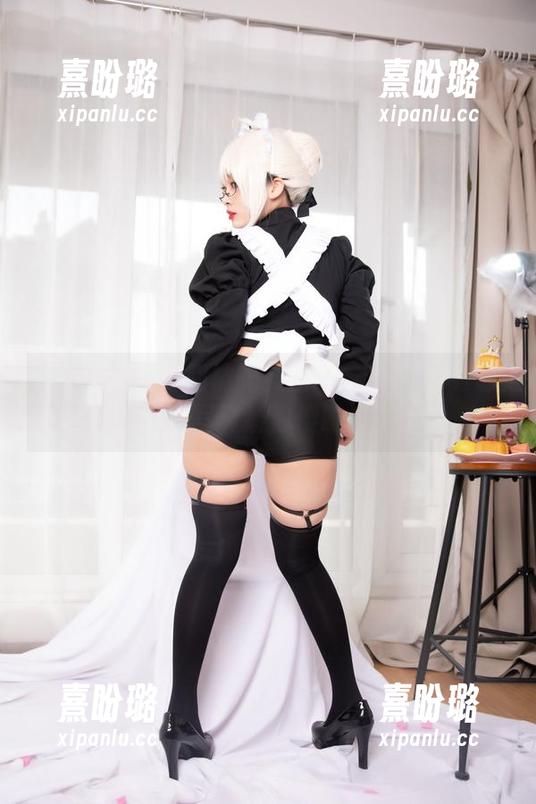 洛璃LoLiSAMA 你见过神奇的网袜吗?洛璃LoLiSAMA免费写真让你傻眼!