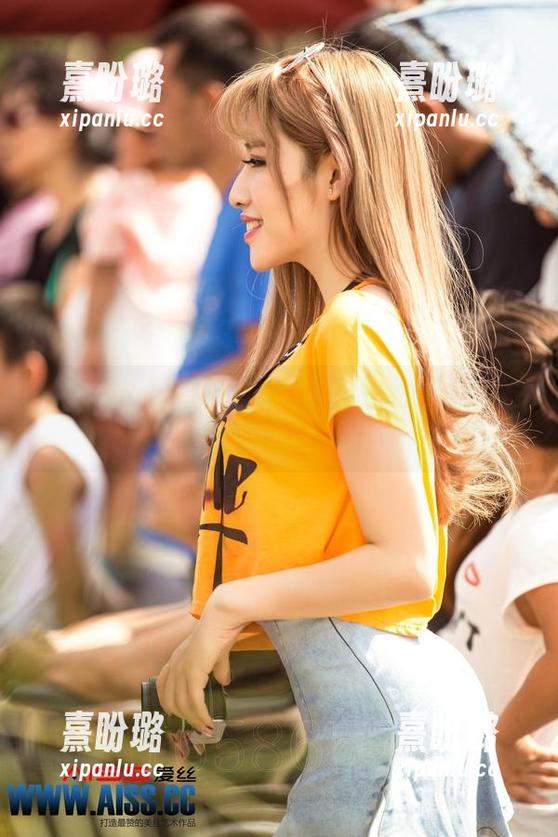 爱丝 - 唉，欣杨的夏日原图，谁能抗拒这种诱惑？