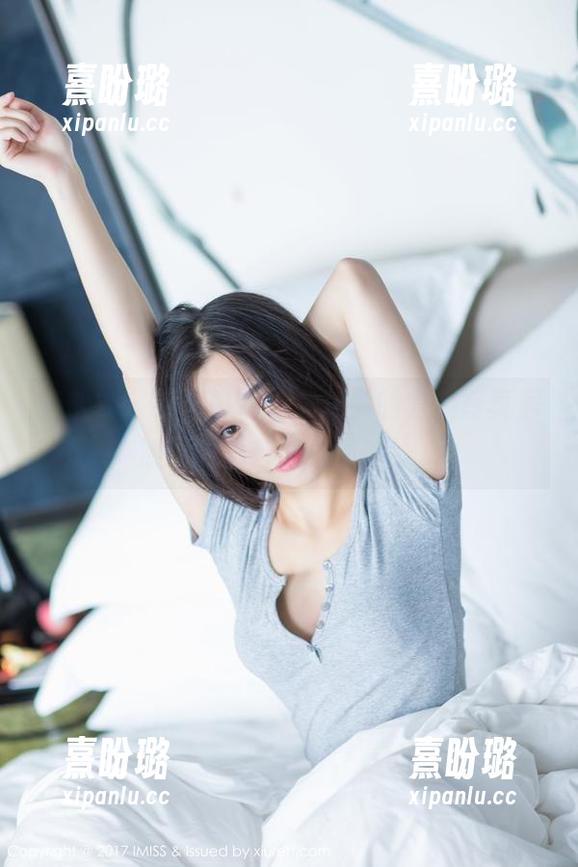 爱蜜社-黄乐然 爱蜜社 - 福利时间,黄乐然的套装写真居然让我思考时尚的底线。