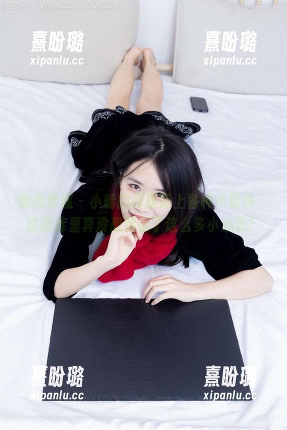 物恋传媒 - 小晴的校服配上各种小配件，这图库里真没想到藏了这么多小心思！