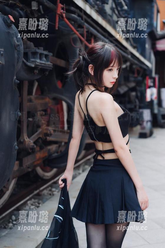 疯猫ss 等等,疯猫ss的旅拍图包有什么了不起,反正下载就完事儿!