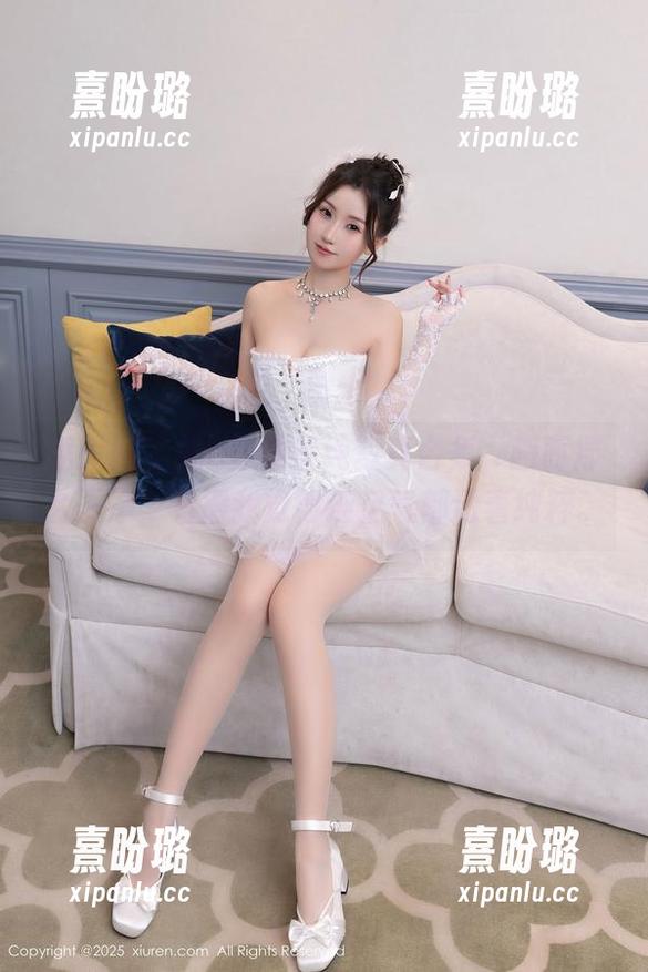 秀人网-奶e豆 秀人网 - 奶e豆的清纯写真合集,画面那么干净,看得我觉得连空气都透着纯粹。