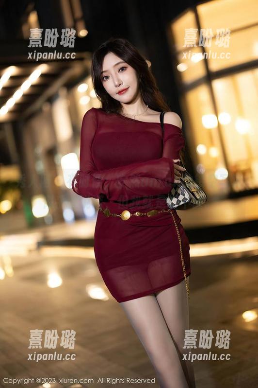 秀人网-安然anran 秀人网 - 有时候,安然anran的镂空写真似乎在说话,但我就是听不懂。