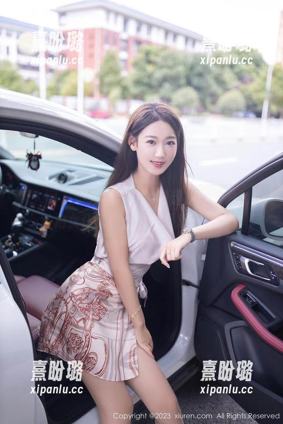 秀人网-徐莉芝Botty 秀人网 - 小众甜蜜:徐莉芝Botty独特的私拍女仆套图,超出预想的可爱。