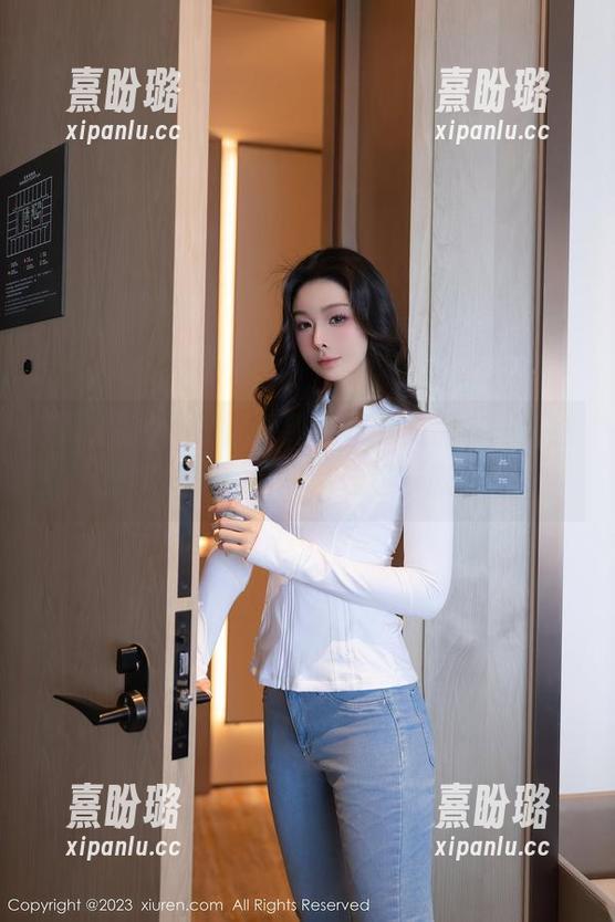 秀人网-月野兔美妞 秀人网 - 说是月野兔美妞的免费套图,结果我只是在这里品味这“剧情”