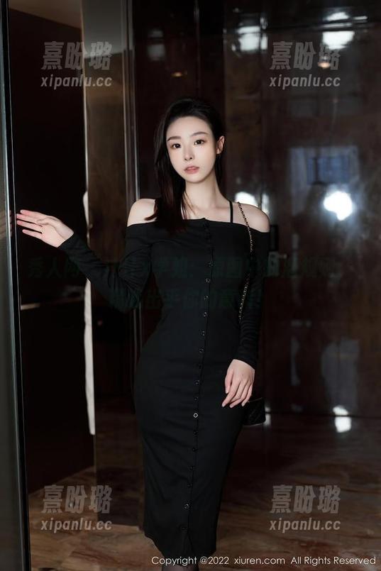 秀人网-汁汁 秀人网 - 汁汁x学姐:原图中的潜规则,精选出乎你的意料!