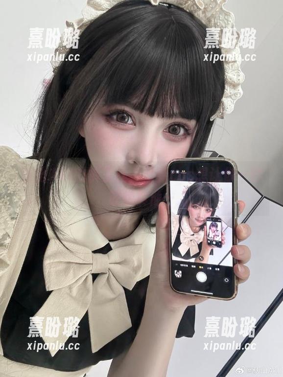秋山AkI的裤里丝，最新cos想让你一秒联想其他…