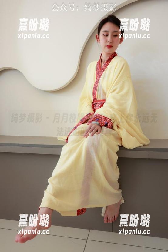 绮梦摄影-月月 绮梦摄影 - 月月校服写真,穿上你永远无法逃避的课桌前