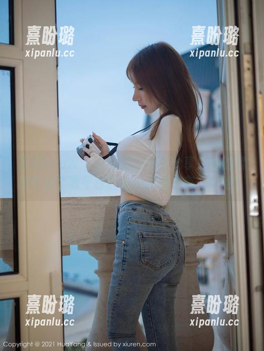 花漾show-小海臀 花漾show - 小海臀的套图分享!她的套装可能比我平时的衣柜还要丰富,哈哈!