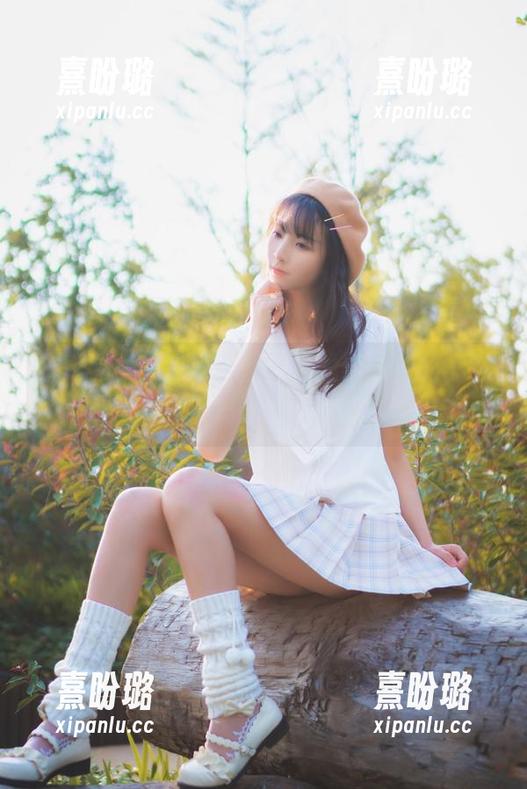 西瓜少女 西瓜少女的泳池套图,摆脱黑暗中的骚动,算不算一种小确幸?