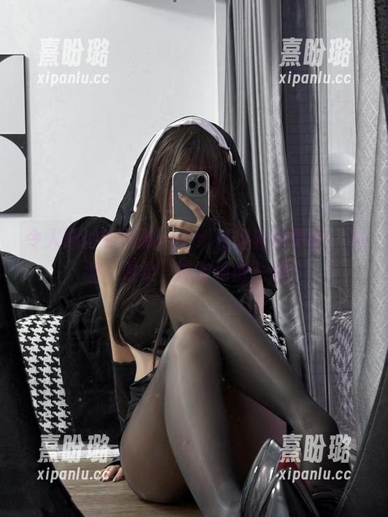 阿薰kaOri 令人期待的阿薰kaOri白丝套图更新,这波“温柔”冲击值得一看!