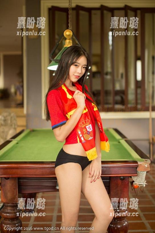 青豆客-谭晓彤 青豆客 - 恰到好处的暧昧,谭晓彤的修女写真合集让我想起了一些事情。