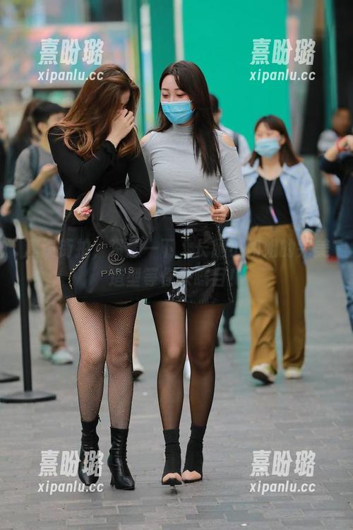 魔镜街拍 魔镜街拍,资源一下,长腿小姐姐的完美造型等你来瞩目!