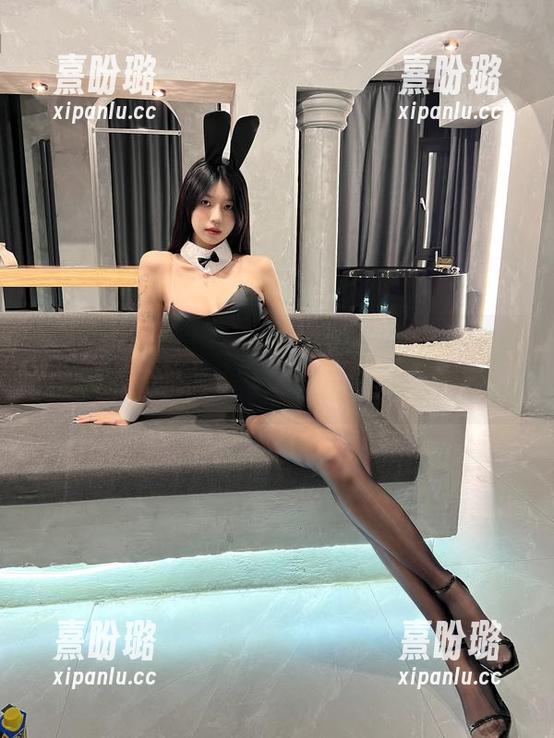 鱼神鱼 微密圈 - 哇塞,红色连体衣,鱼神鱼又来搅局了,这图片可都是精选的哦~